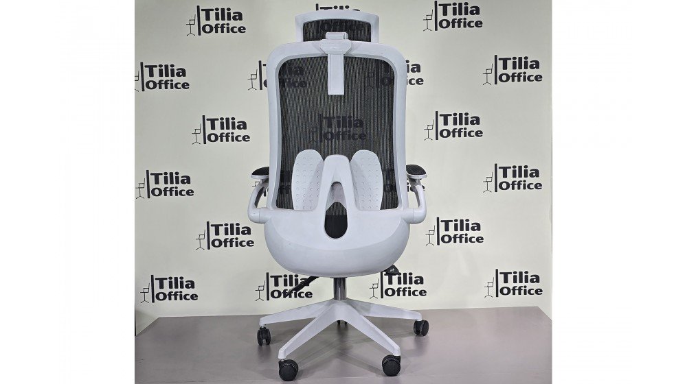 Tilia Akra Beyaz Ayaklı Modern Yönetici Koltuğu Tilia Akra modern fileli makam koltuğu, beyaz iskelet ve hareketli kolçaklı.